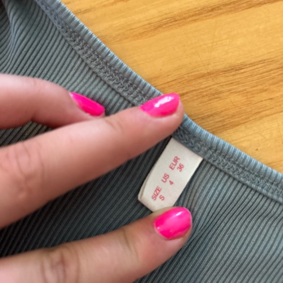 ROMWE Blue Ribbed Crop Top - Picture 2 of 3